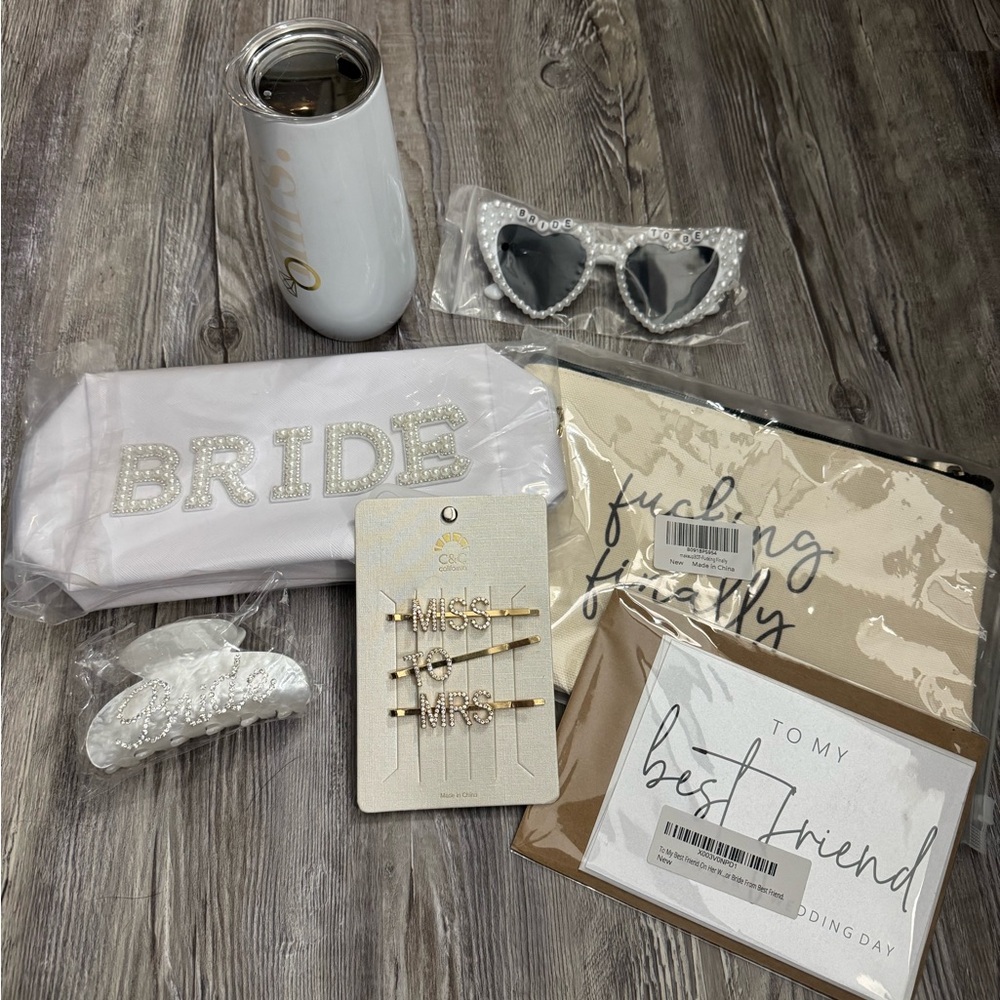 Kendra Scott-Bridal Gift Set with Bride Sunnies, Make-up Bag, and Hair Ac.